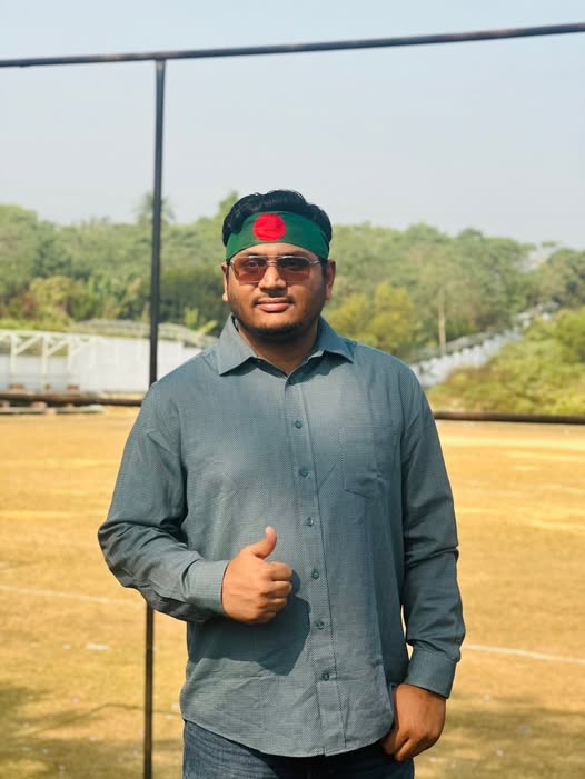 Student engagement and academic campus life at Comilla University.